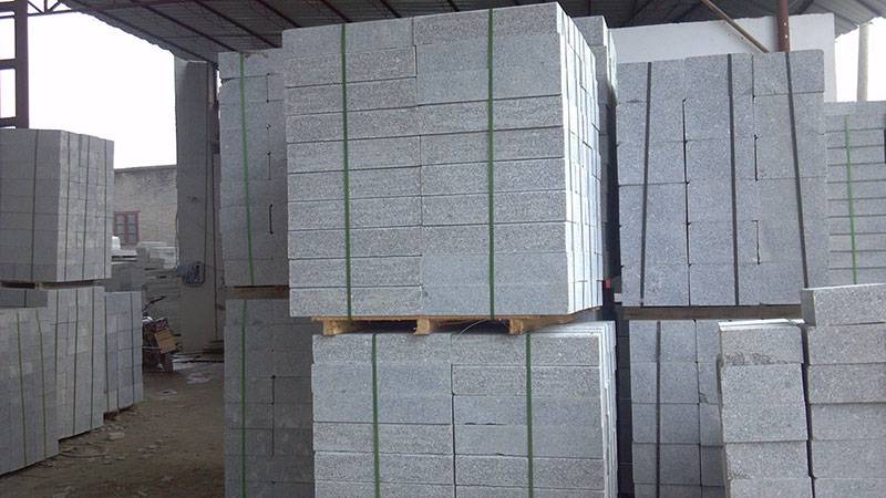 燒面芝麻灰花崗巖，燒面芝麻灰封開(kāi)花